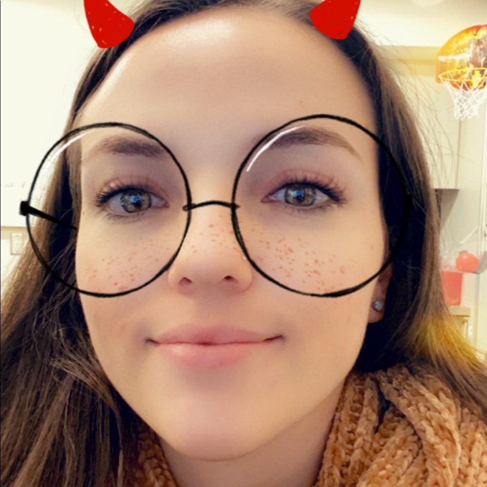 Meet your Posher, Emma